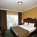 Augusto Boutique & Hotel 5*