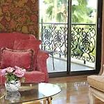 Augusto Boutique &