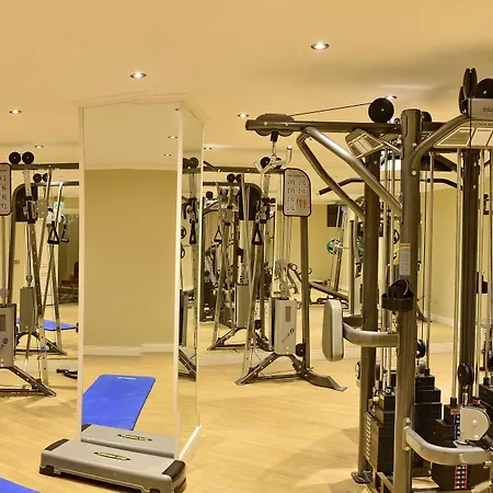 Augusto Boutique & 5*