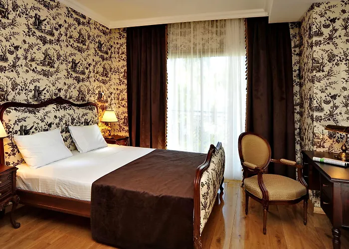 Augusto Boutique & 5*