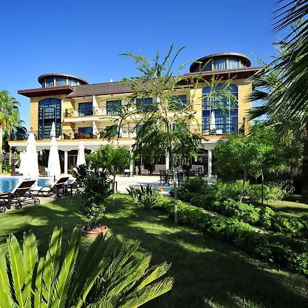 Augusto Boutique & 5*