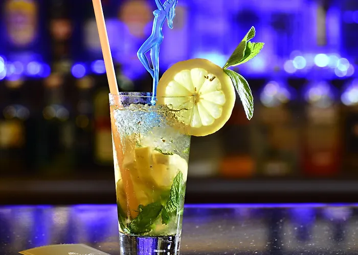 Augusto Boutique & קונאקלי